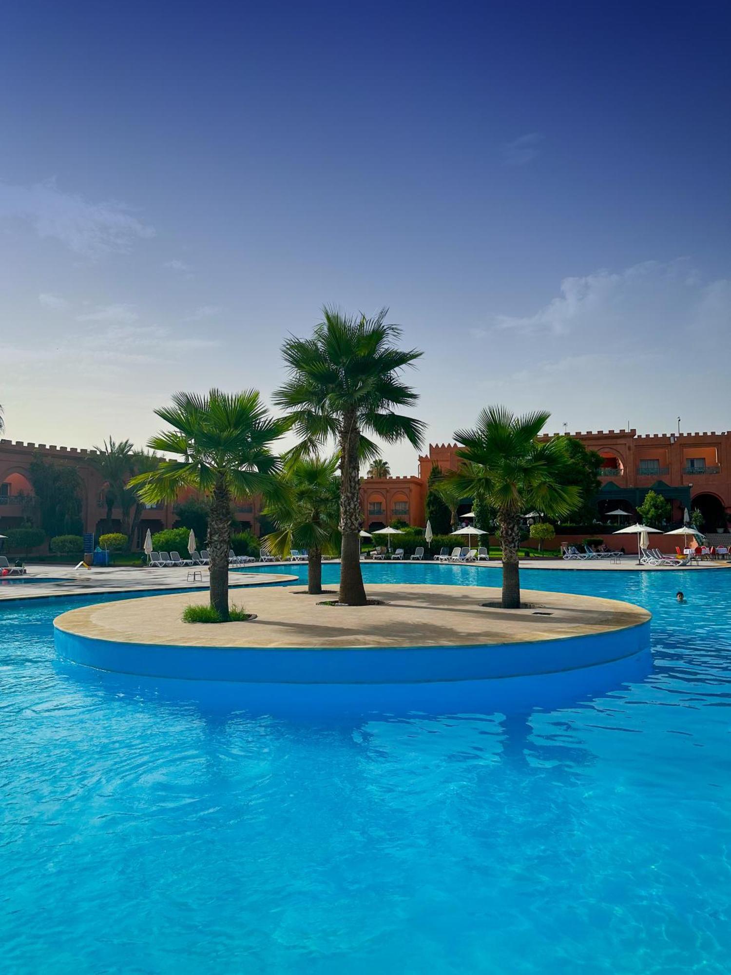 Grand Mogador Agdal & Spa Marrakesh Exterior photo The swimming pool at the hotel